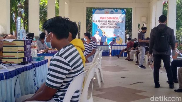 atlet lamongan divaksin