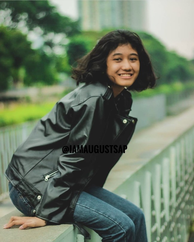 Kebetulan pas tanggal 18 Juni 2021 saya sudah mau pulang duduk istirahat. Di sebelah kiri saya ada dua orang cewek untuk saya fotoin. Saya kira temenan ternyata kakak adik. Nah dari situ kakaknya bilang fotoin adek saya dulu, kata Taufik, Selasa (22/6/2021). Foto: Dok. Instagram @iamaugustsap.