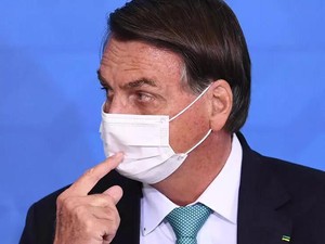 Bolsonaro Diselidiki Atas Korupsi Vaksin, Warga Taiwan Wisata Vaksin ke Guam