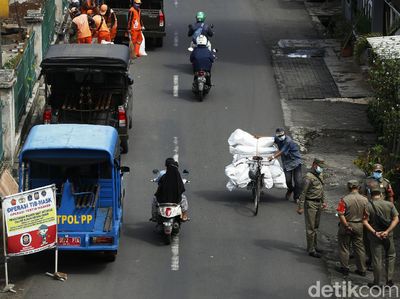 Kasus Corona RI Tembus 2 Juta, Jakarta Gencarkan Razia Masker