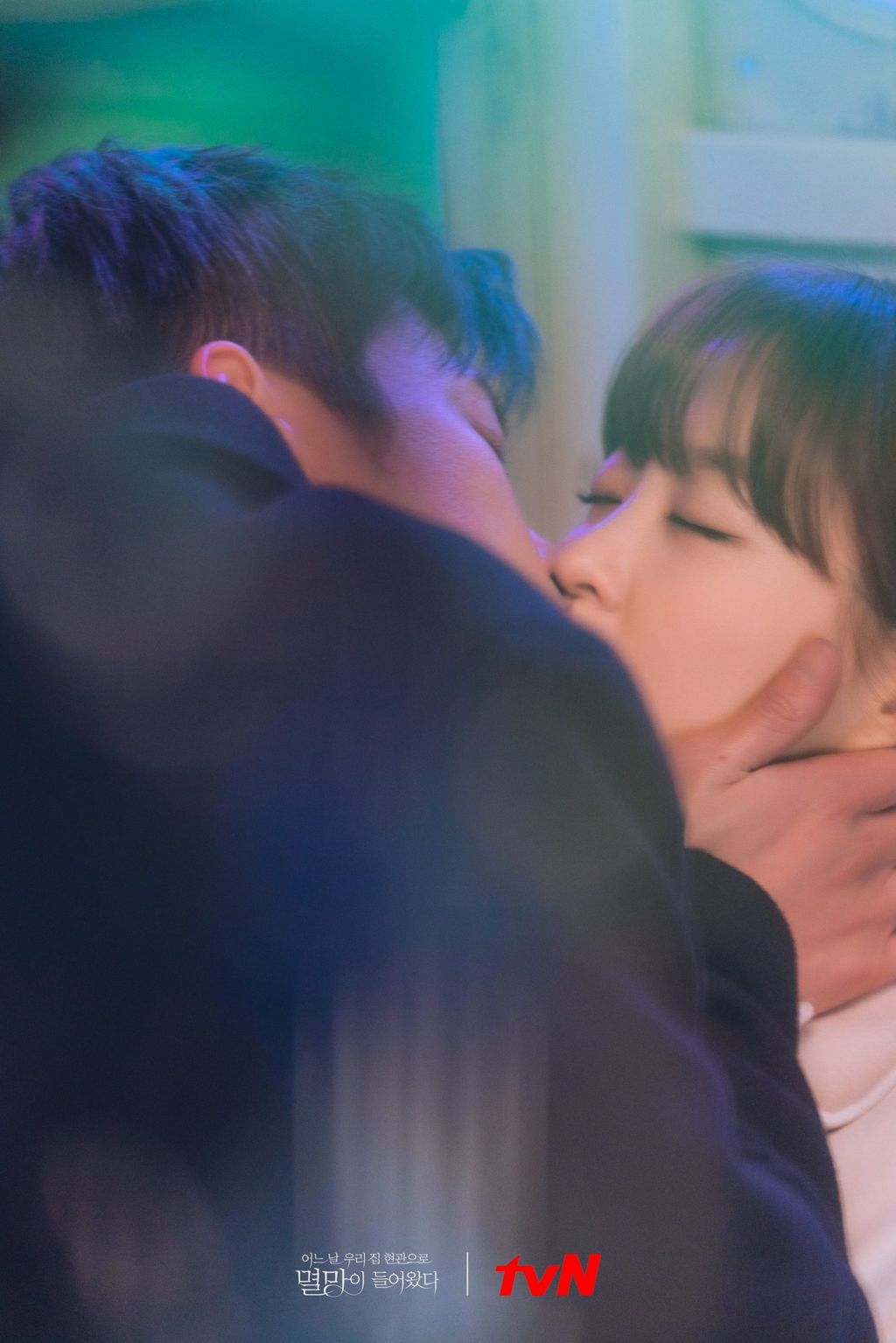 Kemesraan Park Bo Young dan Seo In Guk di Doom at Your Service Kemesraan Park Bo Young dan Seo In Guk di Doom at Your Service