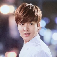 Sang aktor lagi-lagi mendapat peran anak SMA yang berasal dari keluarga kaya. The Heirs menampilkan chemistry Lee Min Ho dengan Park Shin Hye, dan sempat tayang di stasiun televisi Indonesia. Foto: dok KBS