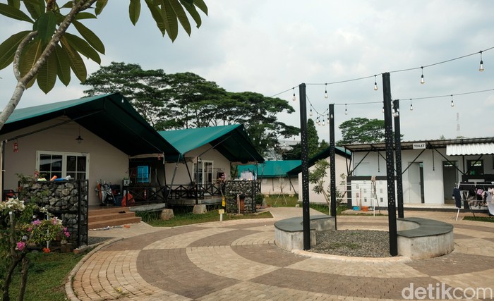 Rumah Lawan COVID Tangsel yang berkonsep glamping kini menampung pasien COVID-19 bergejala ringan. Ada 231 pasien yang menghuni Glamping Rumah Lawan COVID Tangsel.