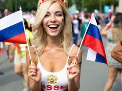 Kisah Para Suporter Bola Cantik yang Jadi Viral, Ada yang Dituduh Artis Porno