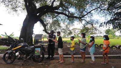 Polres Klaten Sediakan Pepustakaan Keliling Untuk Anak-anak