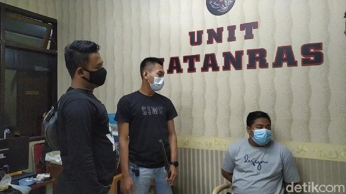 Pria Garut Bacok Teman