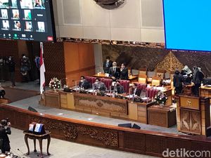 DPR Gelar Rapat Paripurna Hari Ini, Azis Syamsuddin Hadir