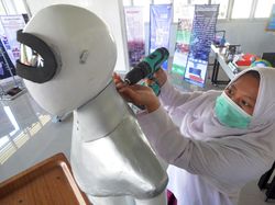 Robot Sabai dan Midun dari Santri Putri