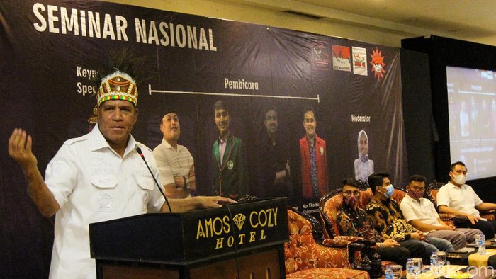 Suara Anak Bangsa Untuk Papua Kepala Badan Intelejen dan Keamanan POLRI Komjen Pol. Drs Paulus Waterpauw, saat menjadi pembicara seminar nasional di Jakarta, Selasa (22/6/2021).