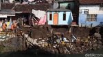 Tanggul di Bandung Ambrol, 3 Rumah Terancam Longsor