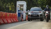 Berbeda dengan ruas jalan pada nonkoridor atau di luar koridor utama angkutan massal, yang akan diterapkan tarif parkir lebih rendah.  