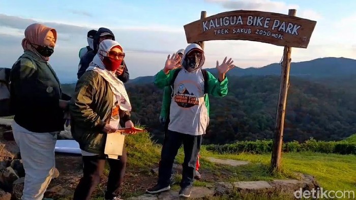 Wisata di Brebes tetap buka meksi masuk zona merah