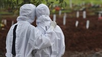 Sementara itu WHO telah memberikan peringatan terkait varian Delta (B1617.2) yang pertama kali diidentifikasi di India. WHO menyebut bahwa varian ini sangat menular, termasuk jenis varian yang tercepat, dan terkuat yang pernah ada. AP Photo/Achmad Ibrahim.