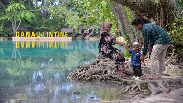 Pesona Danau Linting, Wisata Alam Deli Serdang dengan Warna Airnya yang