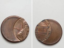 Potret Viral Penemuan Mengejutkan, Ada Jejak Kaki Raksasa