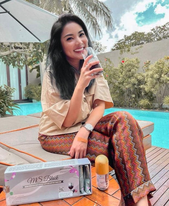 Galeri Foto Nindy Ayunda Momen Seru Nindy Ayunda Saat Traveling Sambil Kulineran