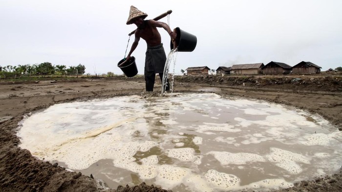 Harga Garam Petani Tradisional Turun