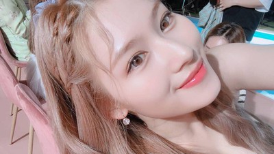 Potret Kecantikan Para Personel TWICE yang Dinilai Punya Hidung Terbaik