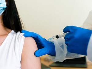 Seram Sekaligus Kocak, Viral Penampakan Kuntilanak Ikut Vaksin Corona