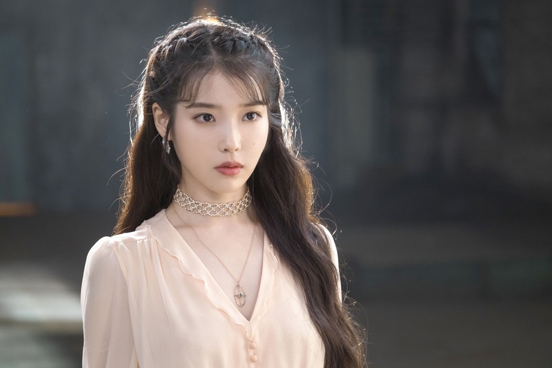 IU, idol KPop awet muda