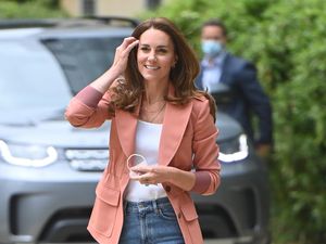 Kate Middleton dan Pangeran Charles Absen di Peresmian Patung Putri Diana