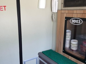 Kenapa Toilet Bus Hanya Boleh Dipakai Saat Bus Berjalan? Ini Jawaban Mercedes-Benz