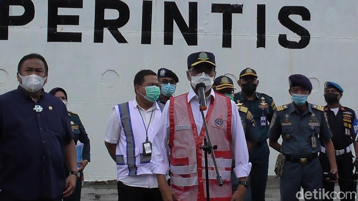 Menhub Budi Karya Sumadi saat meninjau 2 pelabuhan di Gorontalo (Ajis/detikcom).