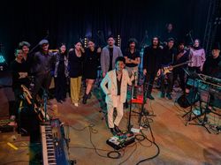 Prediksi Ahmad Dhani Meleset, Nggak Nyangka To the Bone Terkenal