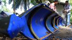 Menyulap Drum Plastik Bekas Menjadi Perahu