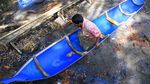 Menyulap Drum Plastik Bekas Menjadi Perahu
