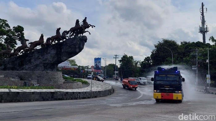 Penyemprotan disinfektan oleh tim gabungan di Boyolali, Rabu (23/6/2021).