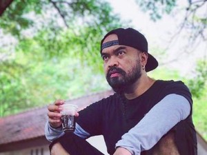 Komedian Peppy Sakit, Gunakan Selang Oksigen