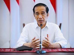 Jokowi Minta Semua Waspada Kemungkinan Varian Corona yang Lebih Menular