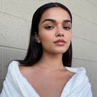 Snow White versi live action sendiri baru akan menjalani syuting pada 2022. Hingga kini belum diketahui siapa aktor yang akan bermain sebagai sang pangeran. Foto: dok. Instagram @rachelzegler