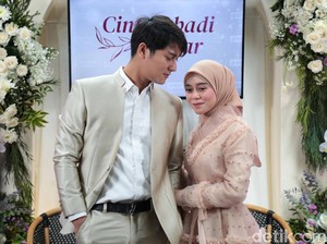 Mewah! Lesti Kejora Beri Rizky Billar Motor Rp 500 Juta