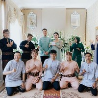 Inilah suasana di dalam rumah Zaskia Gotik dan Sirajuddin Mahmud, seorang pengusaha batubara asal Kalimanta Timur. Tampak ruangan hadir dalam nuansa klasik dengan wallpaper berwarna lembut. (Foto: Instagram/@zaskia_gotix)