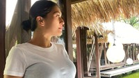 Tata Janeeta hamil usai dinikahi Brotoseno pada Oktober tahun lalu. Foto: dok instagram Tata Janeeta