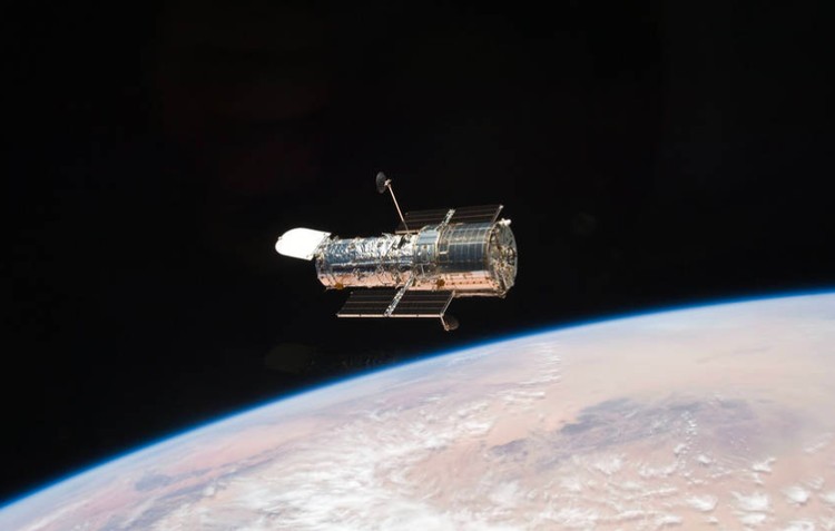 Teleskop Luar Angkasa Hubble Teleskop Luar Angkasa Hubble