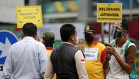 Terkait melonjaknya kasus COVID-19, Gubernur Jawa Barat Ridwan Kamil juga telah meminta warga lebih patuh untuk menerapkan protokol kesehatan.