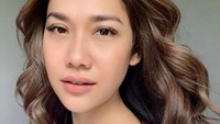 Tapi kedekatan Bunga Citra Lestari dan Ariel NOAH hanya sekadar teman. Foto: Instagram: @bclsinclair