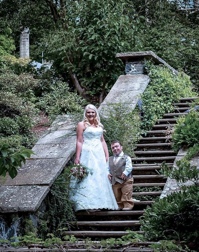 Inilah potret kompak James dengan putri pertamanya yang masih balita.  Foto: dok. Instagram