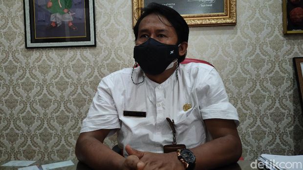 Kepala Dinas Pariwisata Kulon Progo, Joko Mursito saat memberi keterangan pers di kantornya, Rabu (23/6/2021).
