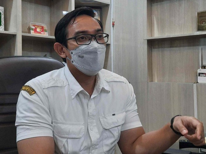 Kabag Humas Pemkot Surabaya, Febriadhitya Prajatara