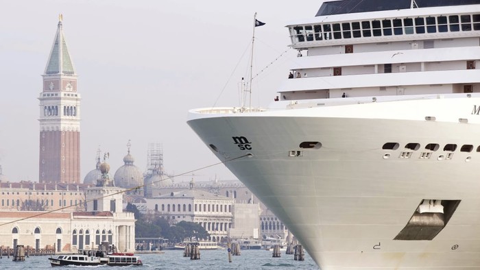 Kapal pesiar di Venesia