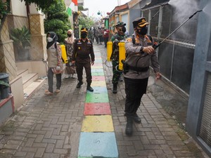 Kasus COVID-19 Melonjak Dalam Sepekan, Disinfeksi Massal Digelar di Mojokerto