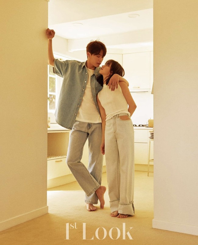 Penggemar telah histeris sebelum penayangan perdana drama Korea My Roommate Is A Gumiho. Pasalnya, Hyeri dan Jang Ki Yong terlihat begitu mesra dalam pemotretan bersama 1st Look. Foto: dok. Instagram hyeri_0609