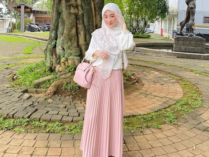 Larissa Chou Pindah Rumah