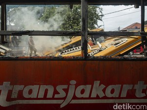 Anggota DPRD DKI Tanya Dishub soal 21 Bus Lama TransJ Cuma Tersisa Kursi