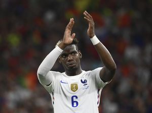 Simpati Varane buat Pogba, Sudah Cedera Jadi Korban Pemerasan Pula