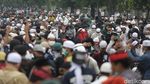 Penampakan Kerumunan Pendukung Habib Rizieq di Flyover Pondok Kopi